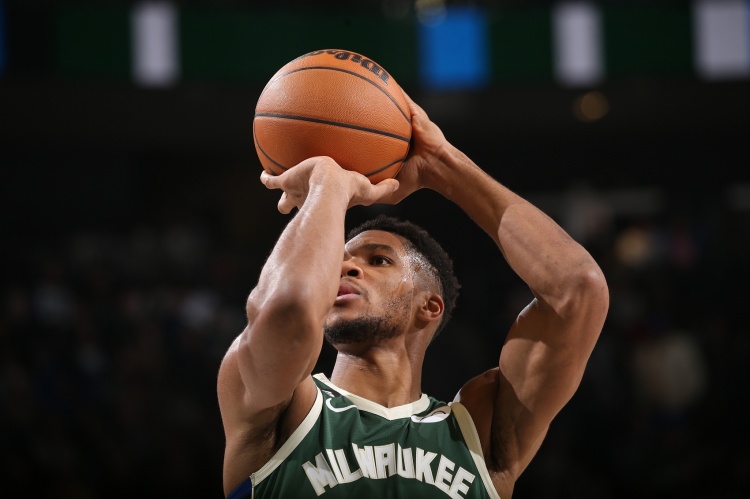 字母哥,篮网,状态爆棚!的简单介绍