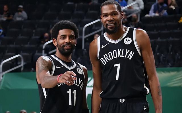 欧文绝杀时刻，杜兰特点燃赛场，球队未来可期迎来胜利！