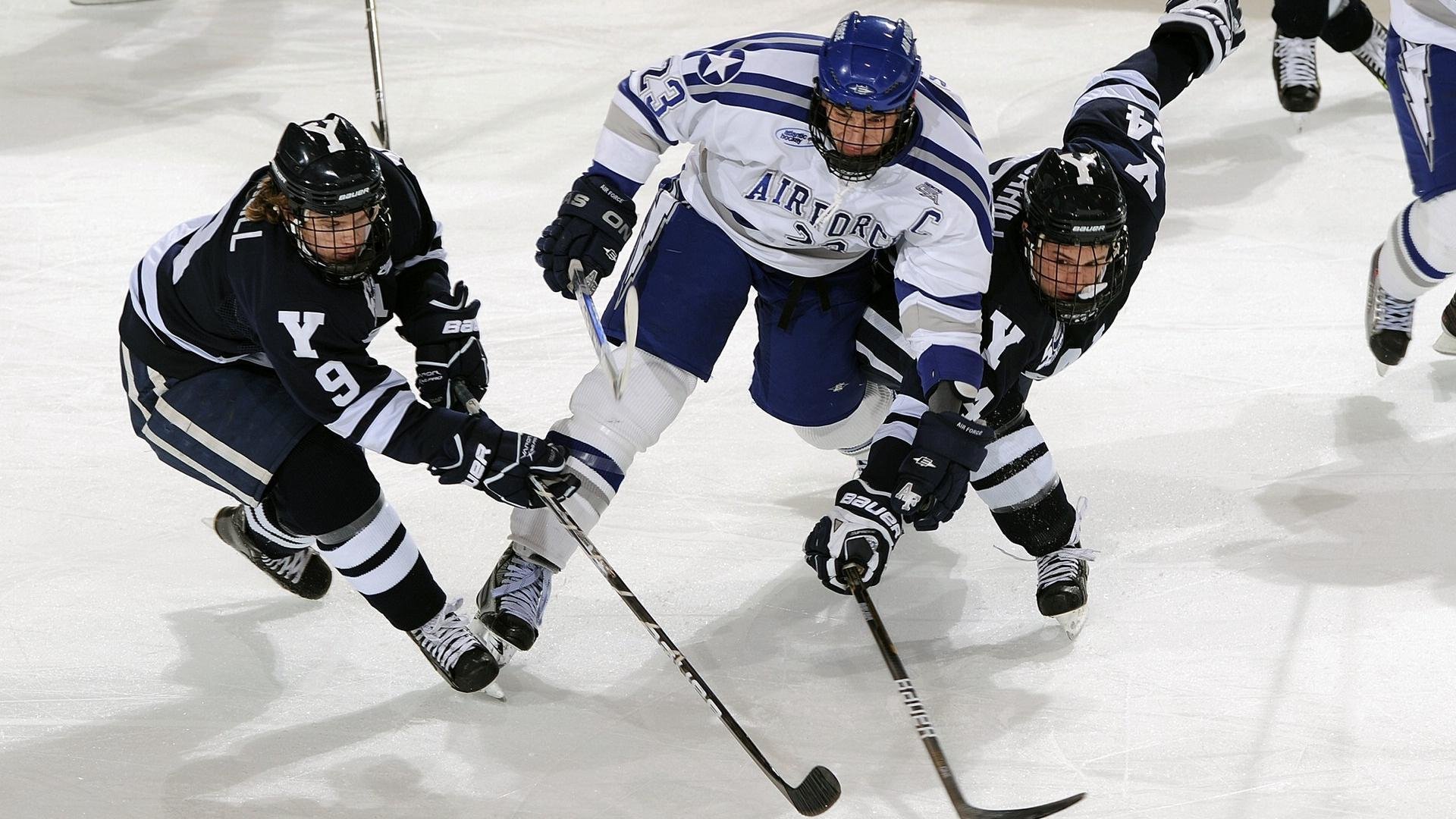 哈兰德连续十二场比赛得分超过晋级下一阶段,利物浦不断突破!比赛高潮迭起